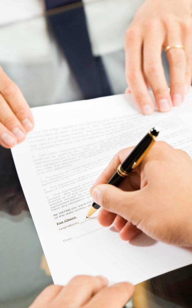 Signature d'un contrat de divorce par consentement mutuel